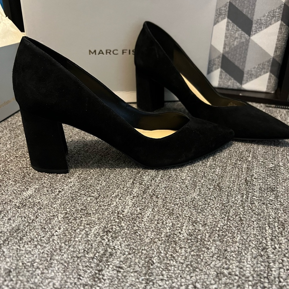 Marc fisher size 9 heels. - Picture 2 of 3